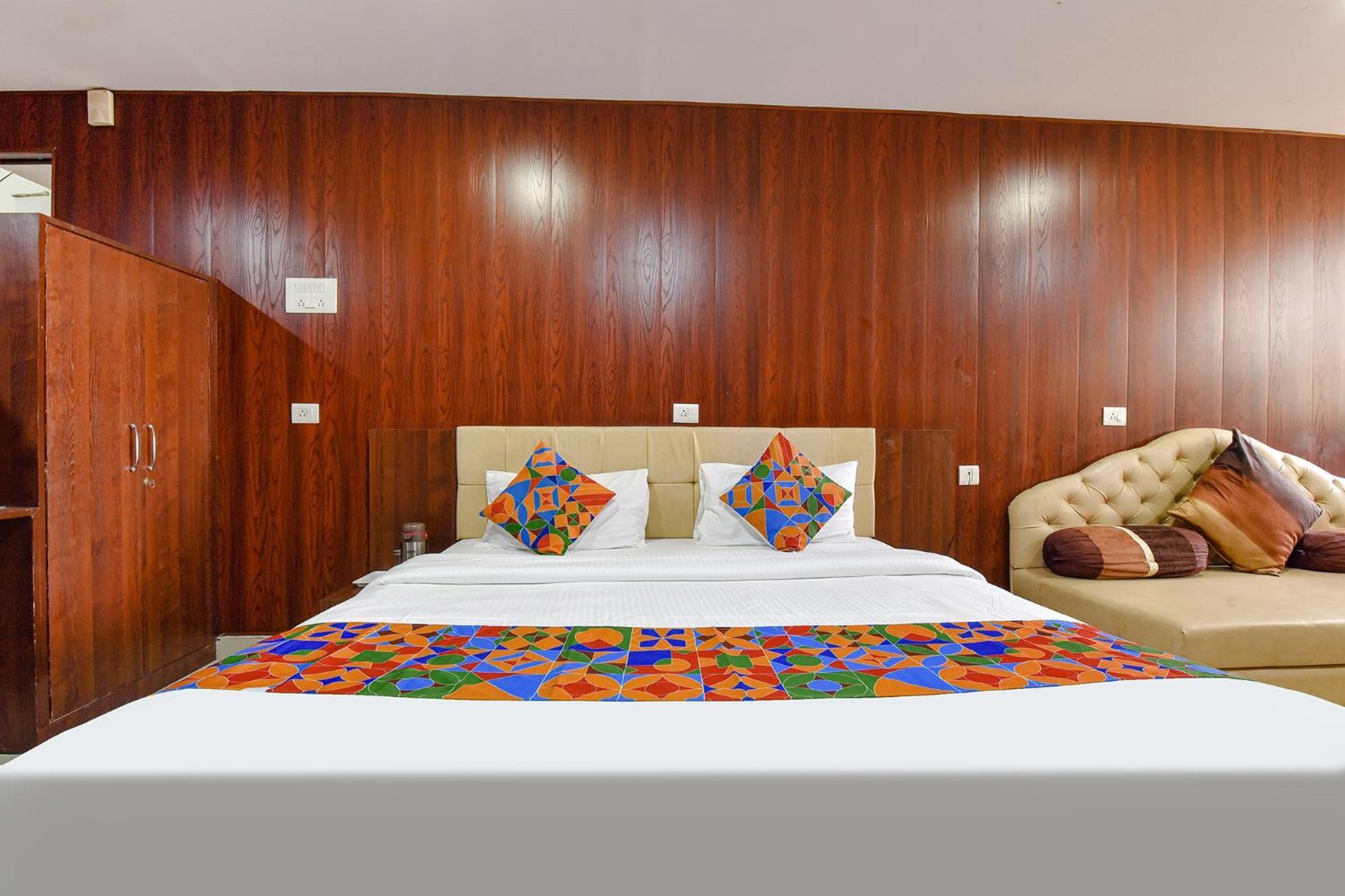 Hotel Vandana Palace كوتا المظهر الخارجي الصورة